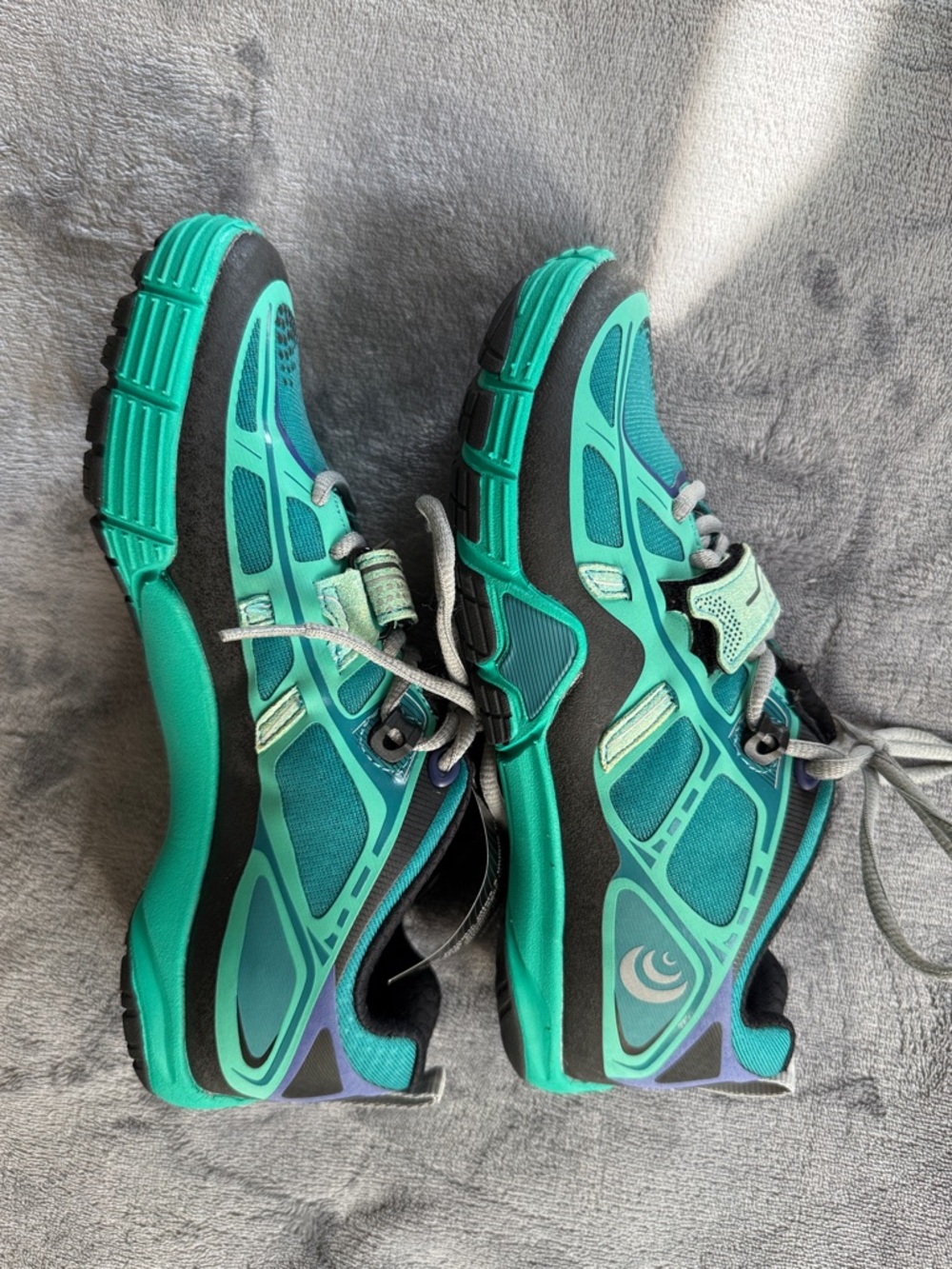 Women’s Topo Athletic Halsa Cross trainer - Emerald / Black - Picture 7 of 9